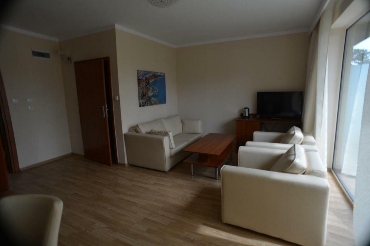 Floryda Jurata Bed & Breakfast Екстериор снимка